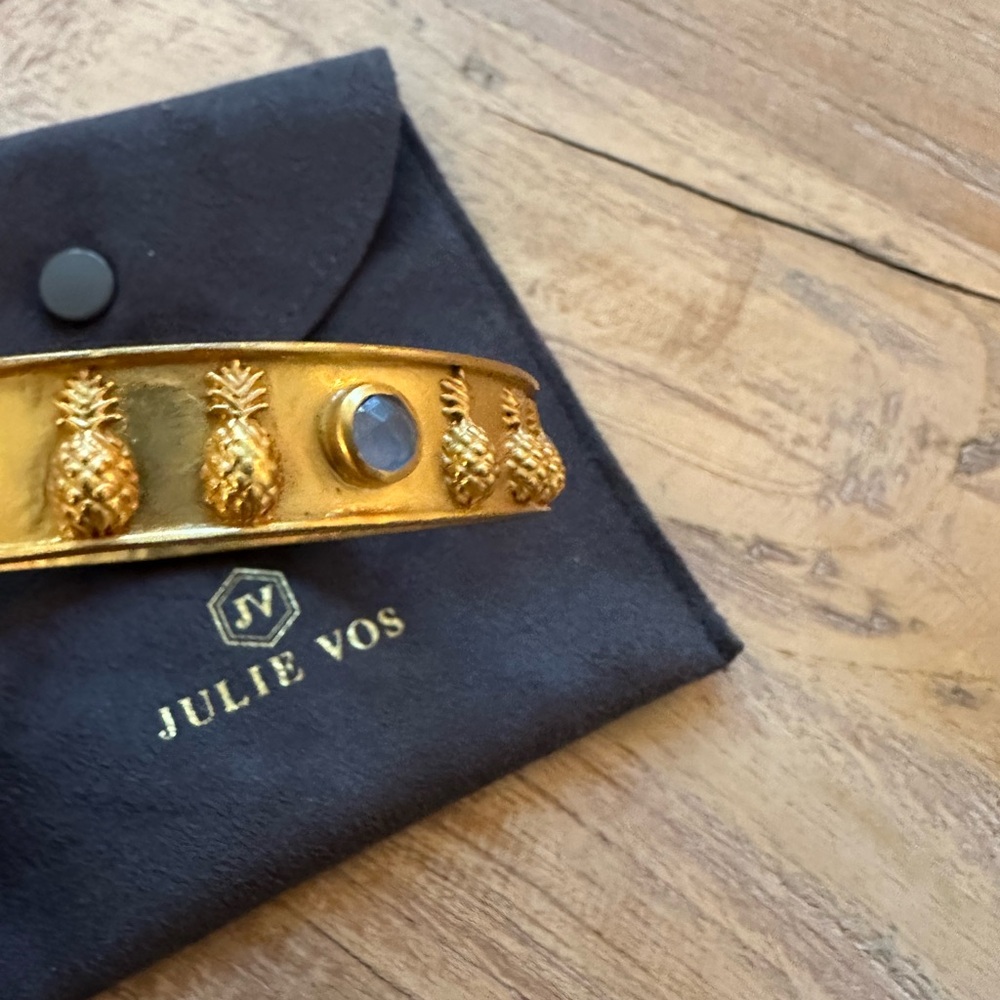 Julie Vos pineapple bangle